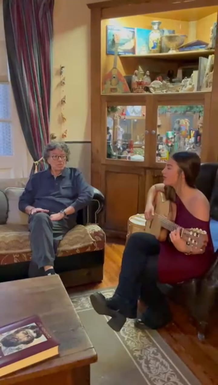 Piero canta con su hija Fiorela "Soy pan, soy paz, soy más"