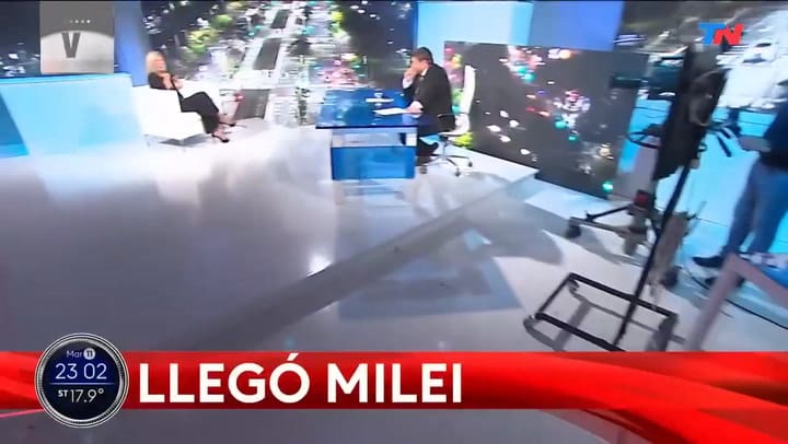 El caluroso saludo entre Viviana Canosa y Javier Milei