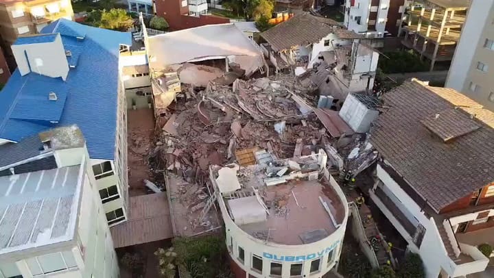 Así quedó la zona donde se derrumbó el hotel en Villa Gesell