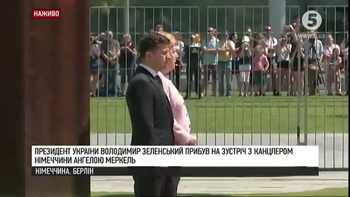 Merkel sufrió fuertes temblores durante un acto oficial
