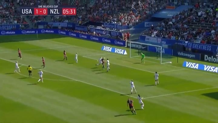 Los tres goles en contra de Meikayla Moore