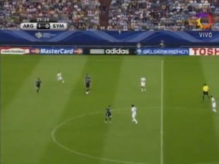 El gol de Esteban Cambiasso a Serbia y Montenegro en el Mundial 2006