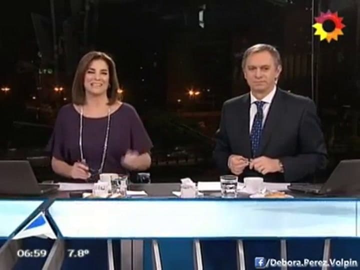 Débora Pérez Volpin y su saludo de buenos días