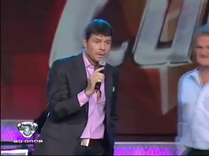 Showmatch 2009: la visita de Francisco de Narváez - Fuente: eltrece