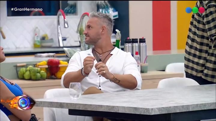 Tras Su Liderazgo, Claudio Papucho Recibió La Visita De Sus Hijos En El Congelados