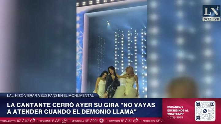 El beso entre Lali Espósito, Tini Stoessel y Marilina Bertoldi