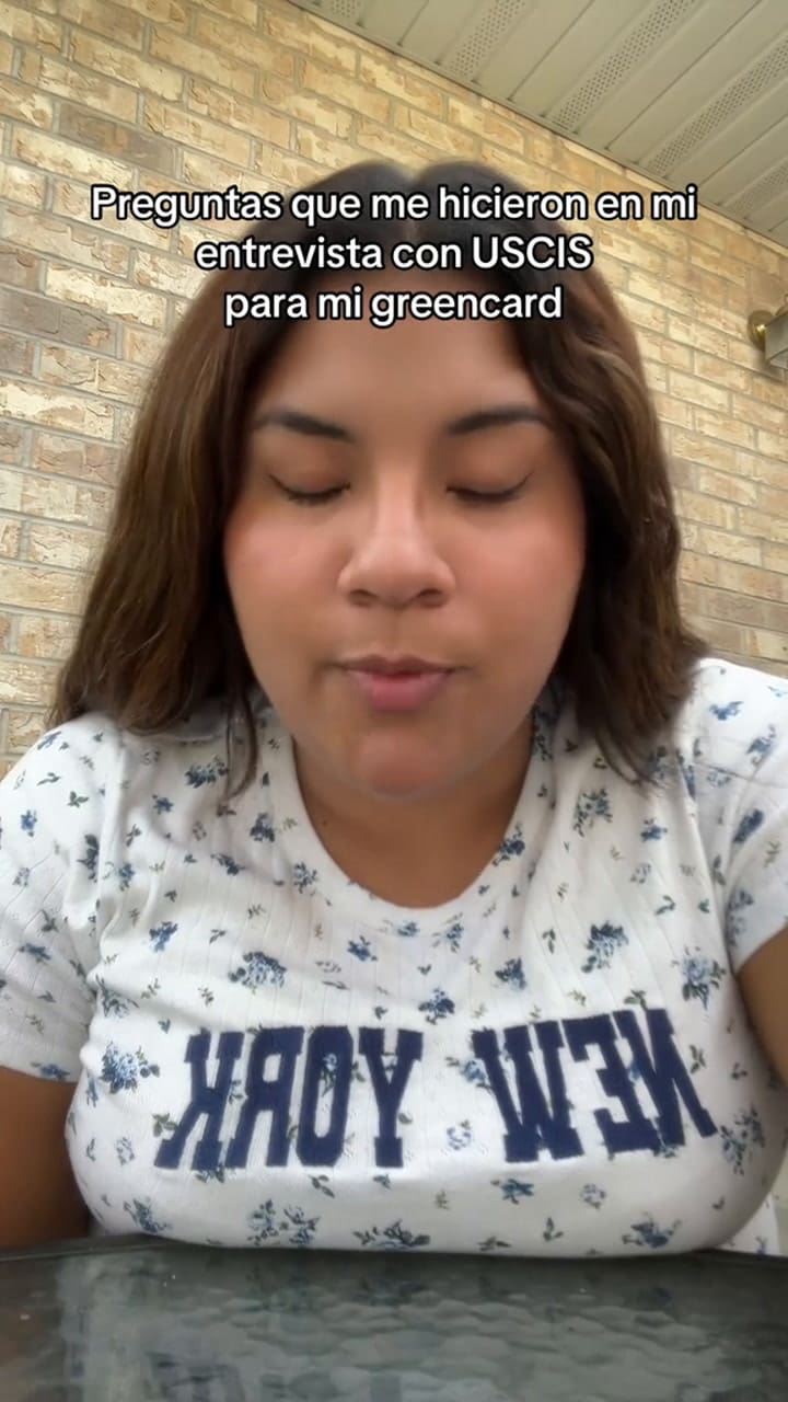La joven peruana detalló las preguntas que le hicieron las autoridades migratorias para conseguir su green card (TikTok: @val_zabel)