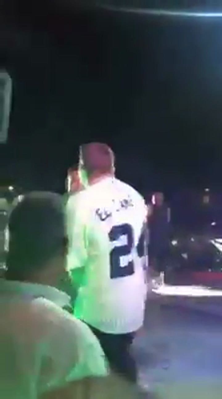 El hombre apareció en un video viral grabado en Varadero junto a artistas populares