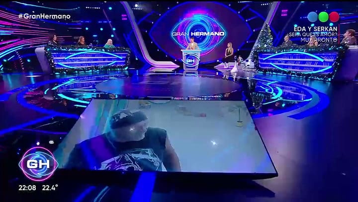 Laura contra Coti