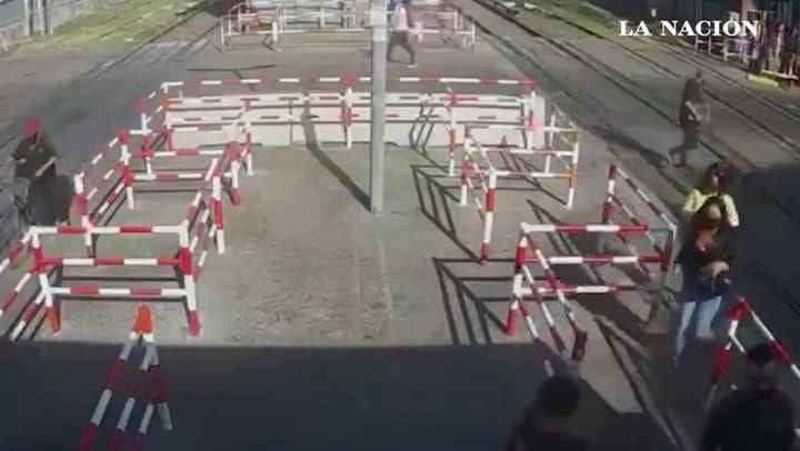 El video que muestra a Maia con su secuestrador