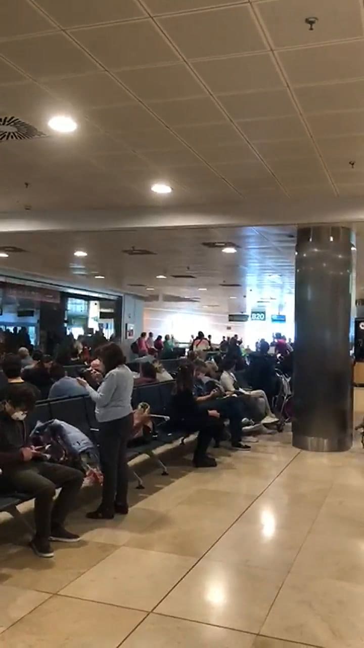 Así se preparaban para ser repatriados desde Madrid un grupo de argentinos