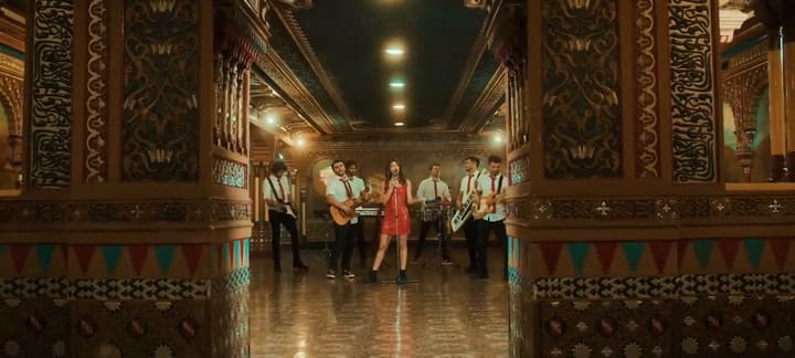 Frágil es la canción con la que Agapornis presentó a Juliana Gallipoliti