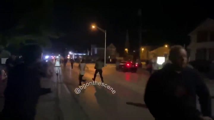 El joven fue arrestado tras asesinar a una persona y herir a otra durante protestas en Kenosha
