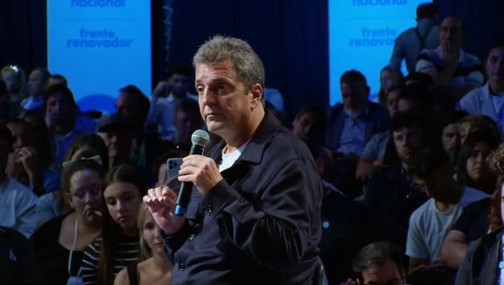 Massa en el congreso del Frente Renovador