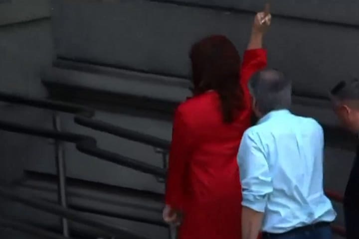 Fuck You CFK - GIF