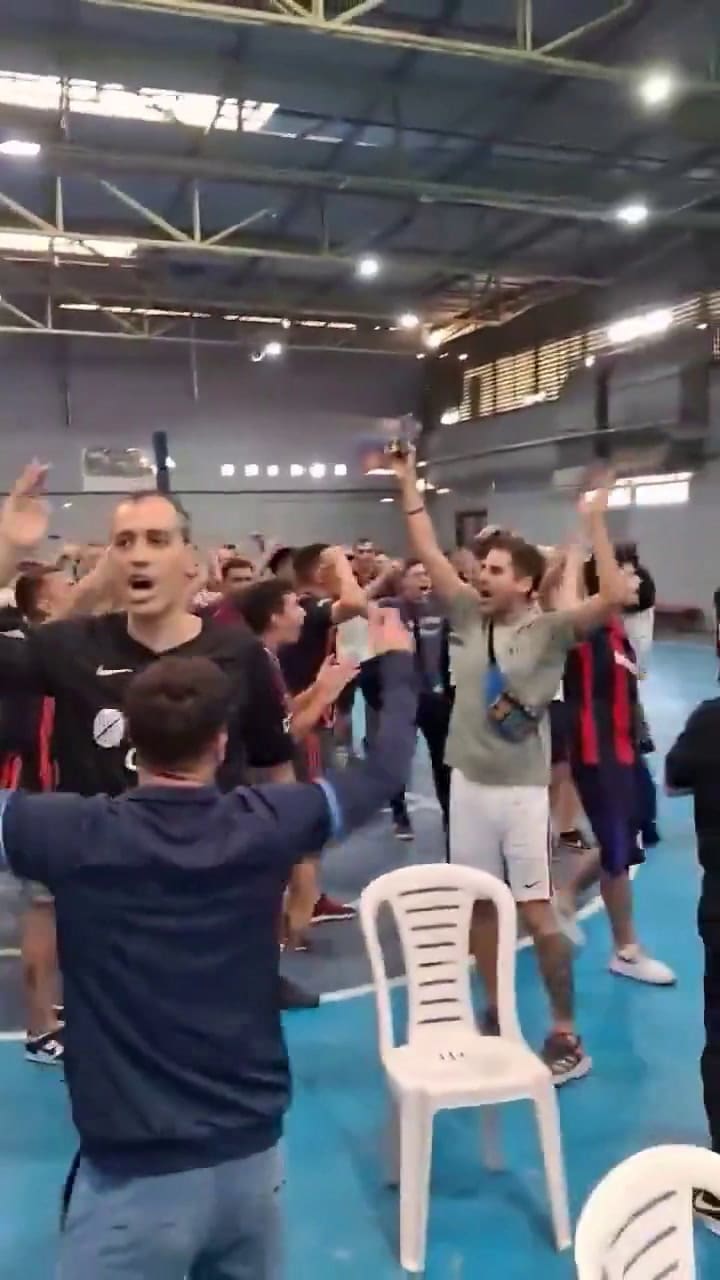 Hinchas de San Lorenzo interrumpen asamblea