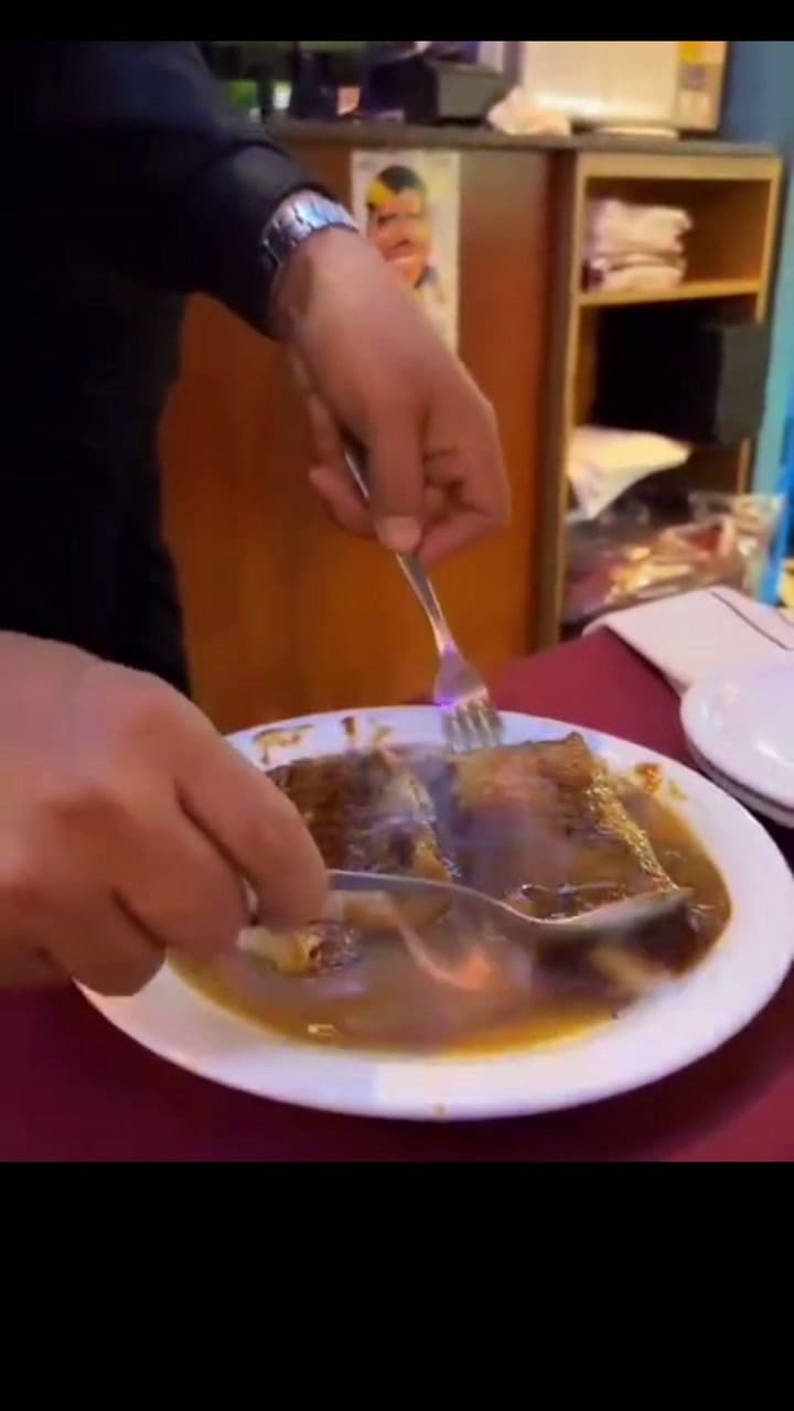 Cómo se hacen los panqueques de dulce de leche en El Corralon