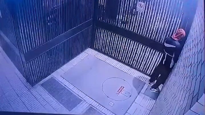 Así detuvieron a los ladrones que rompían portones para entrar a robar en edificios