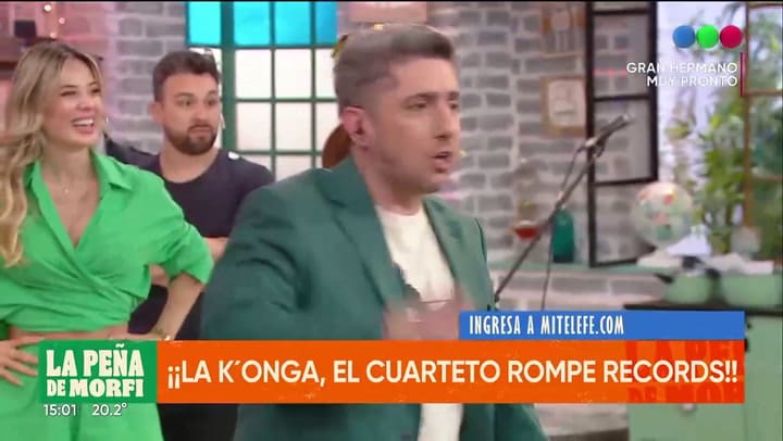Jey Mammon se abalanzó a abrazar a Dalila y casi le rompe la boca con el micrófono