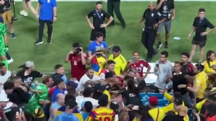 El violento botellazo de Rodrigo Bentancur que le abrió la cabeza a un asistente de Bielsa 4