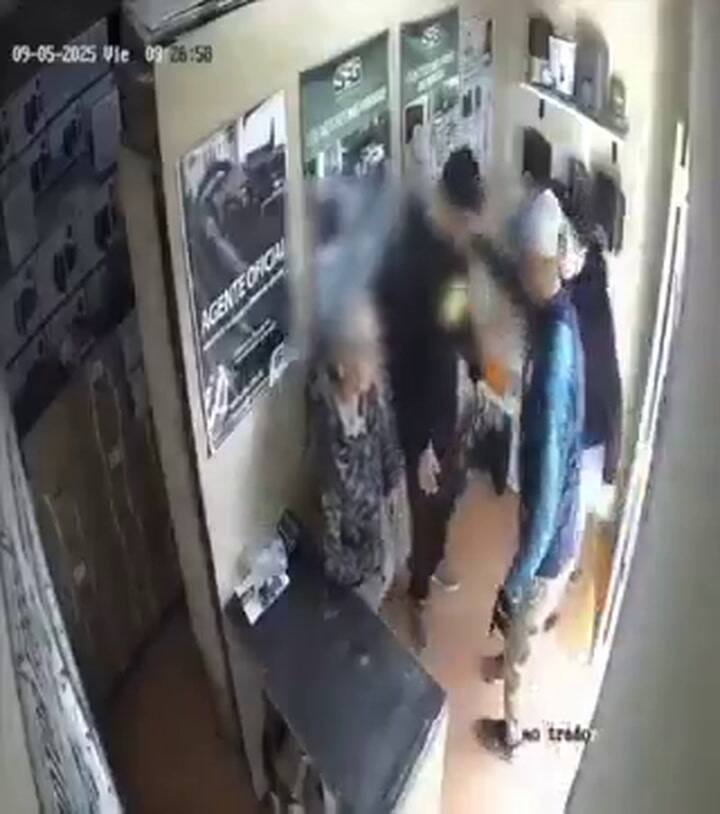 Violento asalto con amenazas
