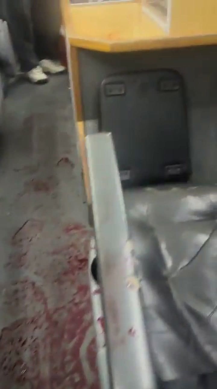 Un micro con hinchas de Tigre fue atacado durante el viaje de regreso tras el cruce con Nacional de Uruguay