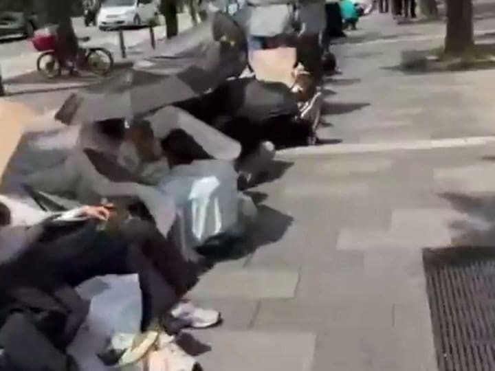 Se generaron largas filas para comprar un reloj