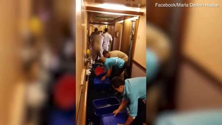 La inundación en un crucero que pasaba por el Caribe - Fuente: Facebook
