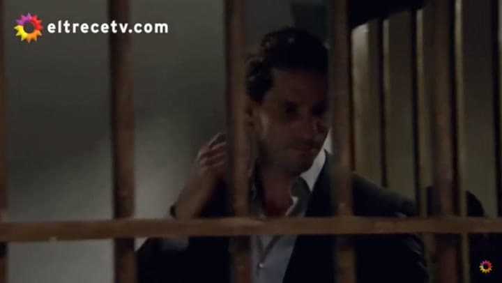 Miranda, Manuel y un dulce beso tras las rejas