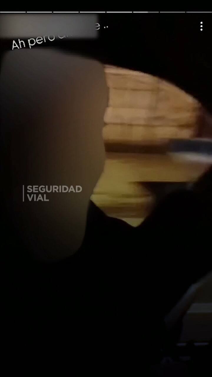 Un hombre se grabó tomando whisky en la Ruta 2 y lo subió a las redes