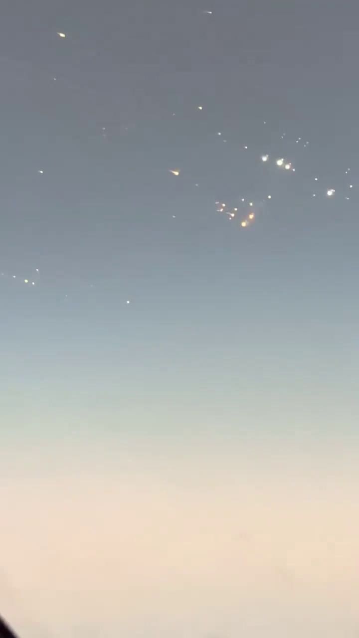 Una persona registró el evento desde una avioneta