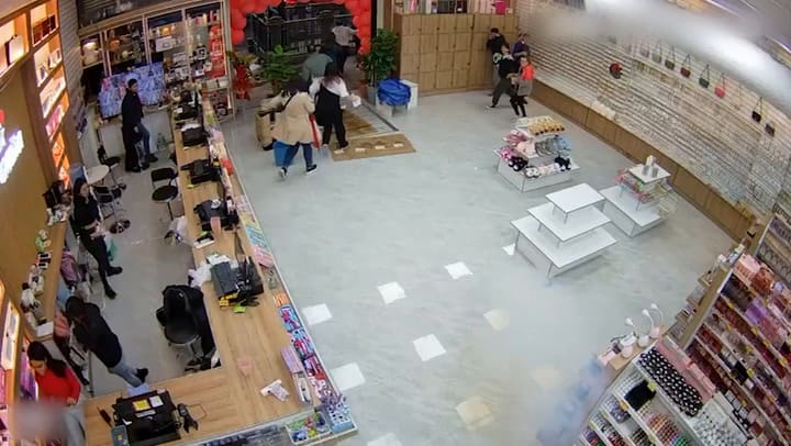 Los detenidos por arrojar una bomba de humo en un local de Once