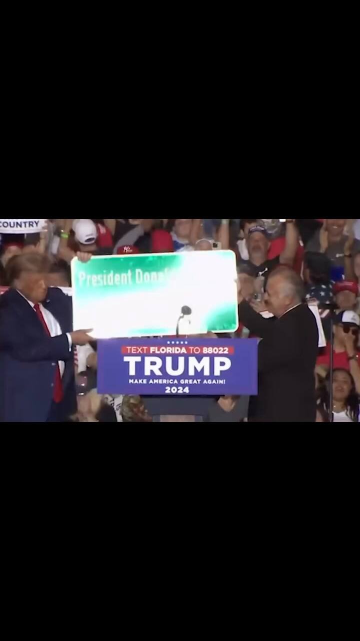 Thanks To The Support Of The @Cityofhialeah Council, Hialeah’s Palm Avenue That Divides East And West Hialeah, Will Now Be Called President Donald J Trump Avenue. #Maga #Hialeahfirst #Djt #Trump #Hialeah #America #Am