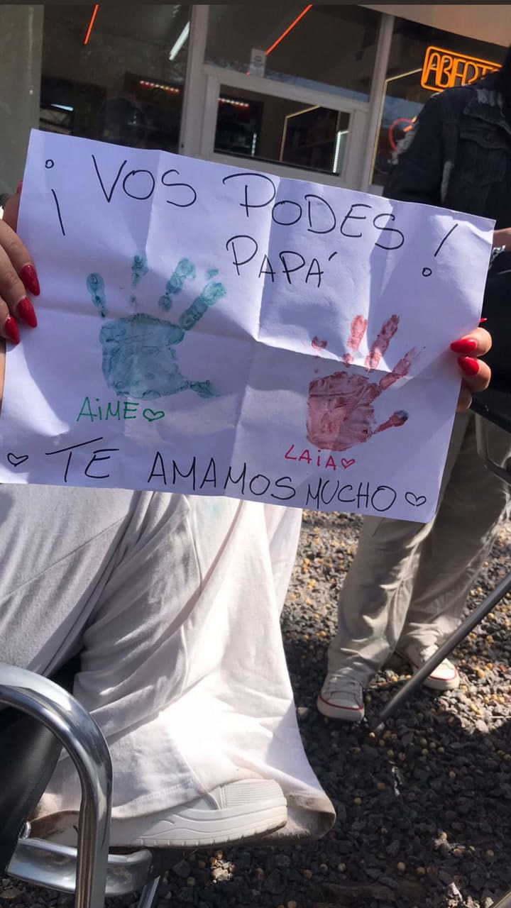 El regalo que las gemelas de Thiago Medina le hicieron a su papá para que se mejore