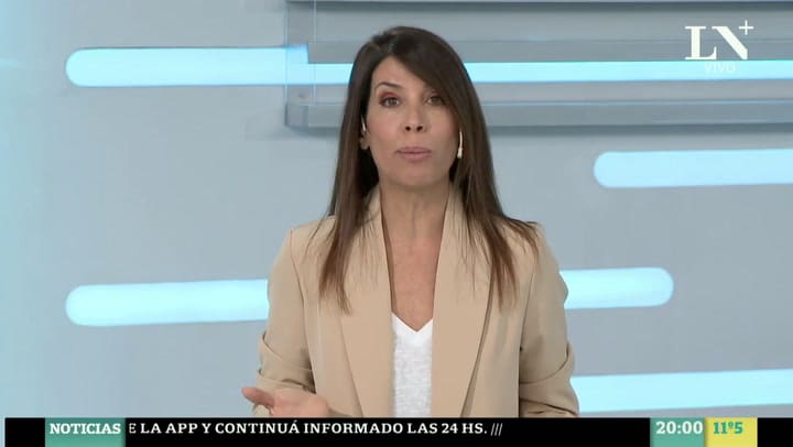 El primer semáforo para peatones distraídos