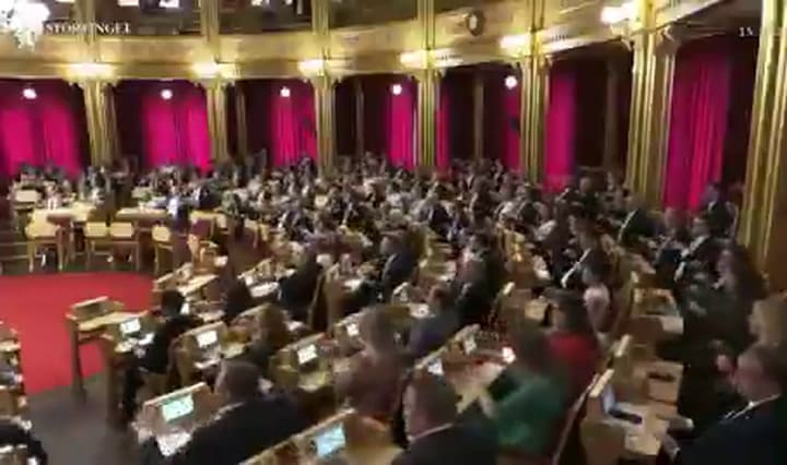 El festejo del remo en el parlamento noruego