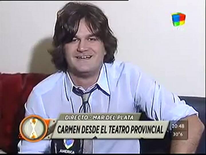 Carmen Barbieri abandona el móvil del programa Medios Locos