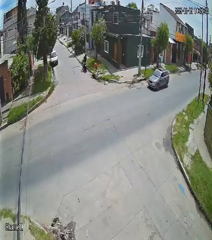 Dos vecinos detuvieron a unos ladrones que habían robado una cartera