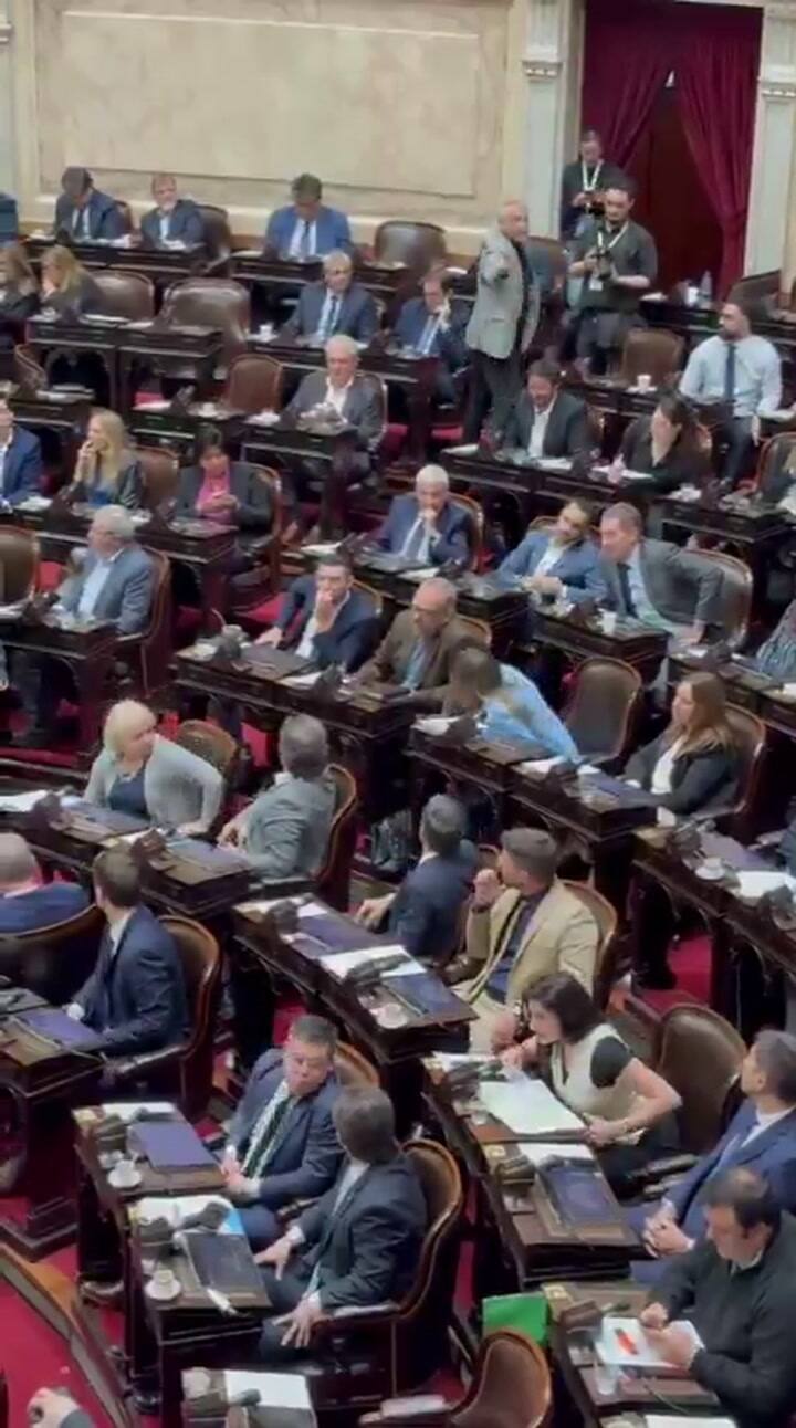 Ritondo cruzó a Lospennato por no votar con LLA