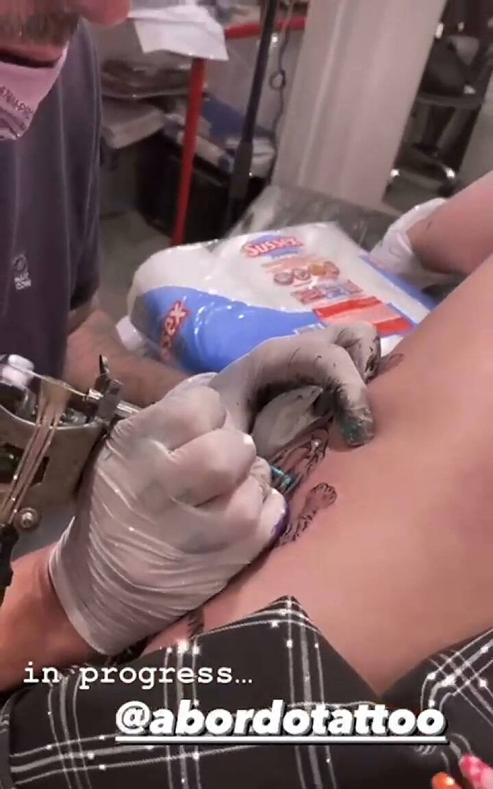 Martita Fort mostró su nuevo tatuaje en la pierna