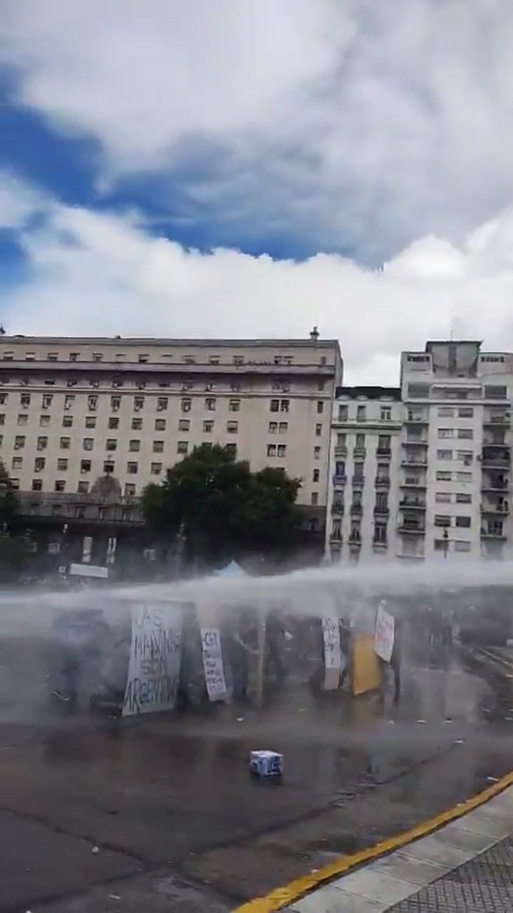 Incidentes durante la Marcha Federal Universitaria en las inmediaciones del Congreso