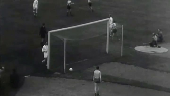 Gol de Sanfilippo a Checoslovaquia en 1961