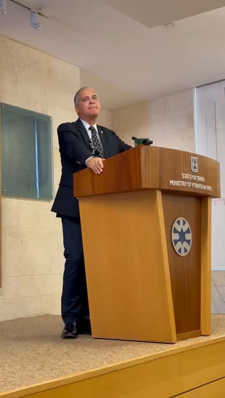 El diplomático israelí Mattanya Cohen