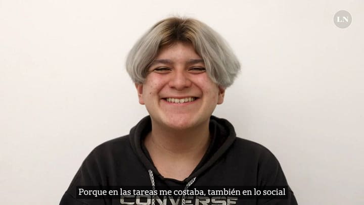 Ezequiel tiene autismo y asiste a una escuela secundaria de CABA