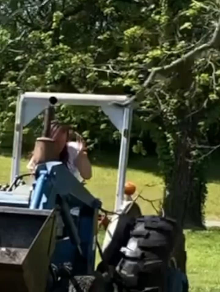 Jennifer Garner en un tractor