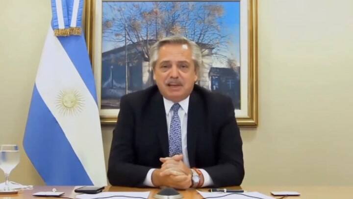 Fernández: 'El ajuste lo estamos haciendo al dejar de pagar intereses de la deuda que otros tomaron'