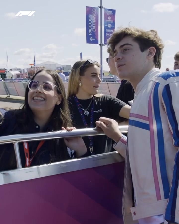 El look de Franco Colapinto para llegar a Silverstone