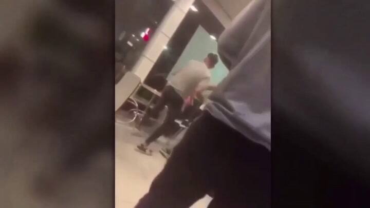 Batalla campal entre jóvenes en un local de comidas rápidas de Mar del Plata
