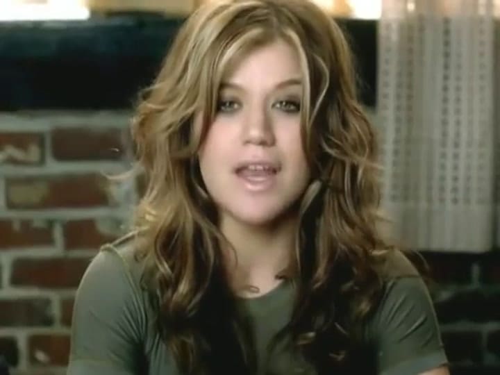 Kelly Clarkson - Since U Been Gone - Fuente: YouTube
