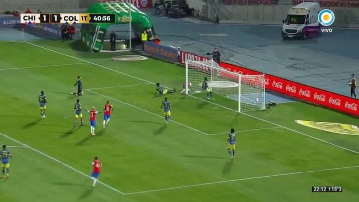 Gol de Alexis Sánchez: Chile 2 - 1 Colombia - Fuente: TV Pública